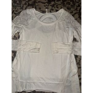 Free People white lace long‎ sleeve top size small